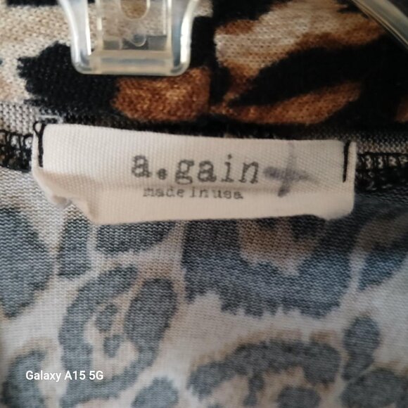 Animal print long large sleeveless cardigan, soft material with 2 front pockets - Picture 2 of 6